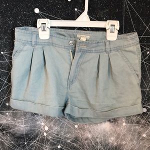 Light old fashioned shorts